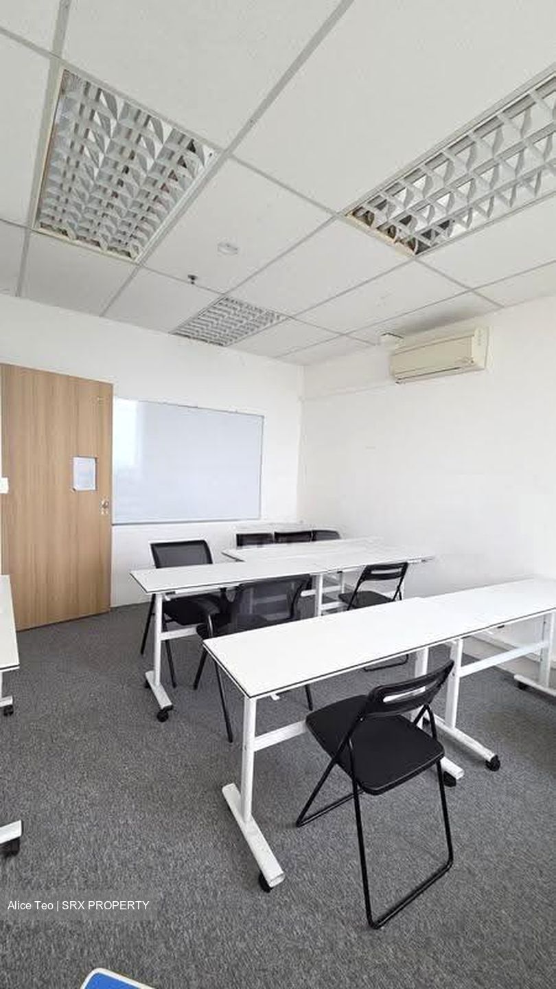 Parkway Centre (D15), Office #615695031